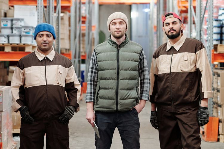amazon-magazzino-lavoratori-750x500.jpg