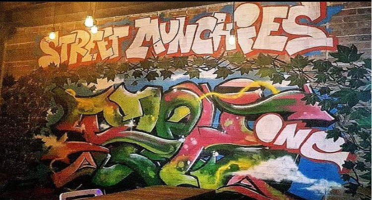 street-munchies-dehors1.jpg